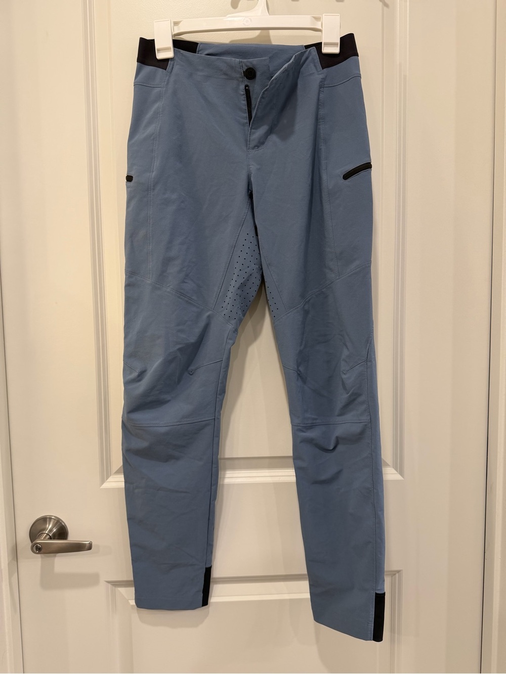Women’s Dirt Craft Bike Pants Light Blue, size 4